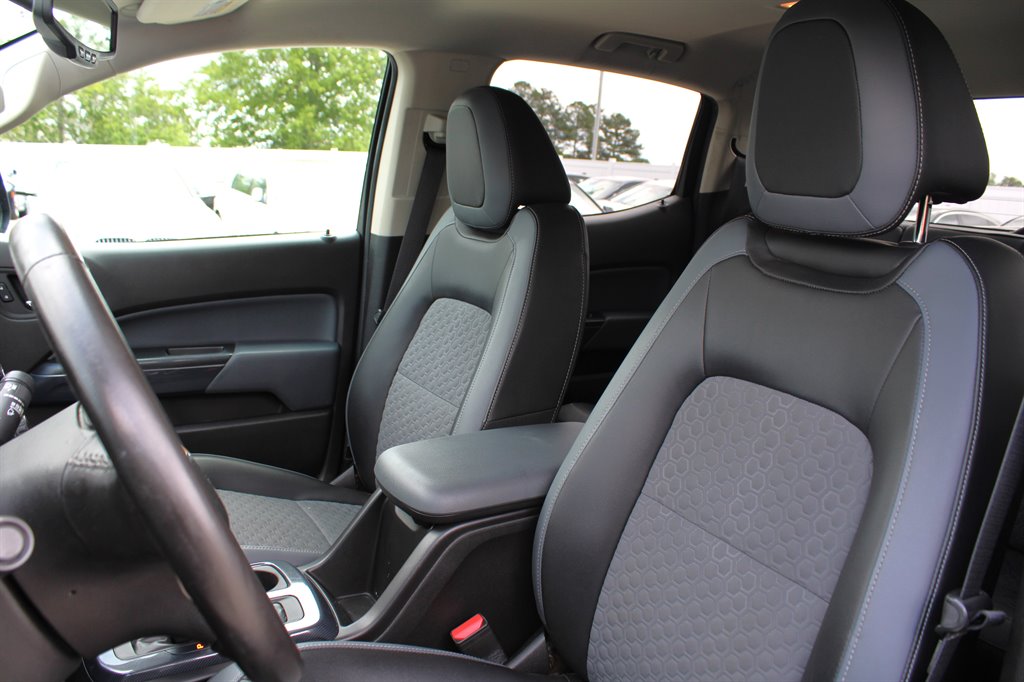 2015 Chevrolet Colorado Z71 photo 18
