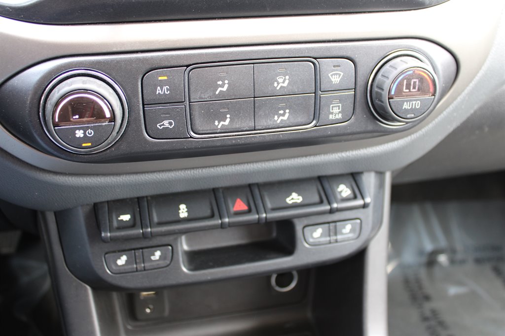 2015 Chevrolet Colorado Z71 photo 27