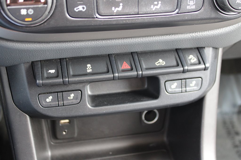 2015 Chevrolet Colorado Z71 photo 28