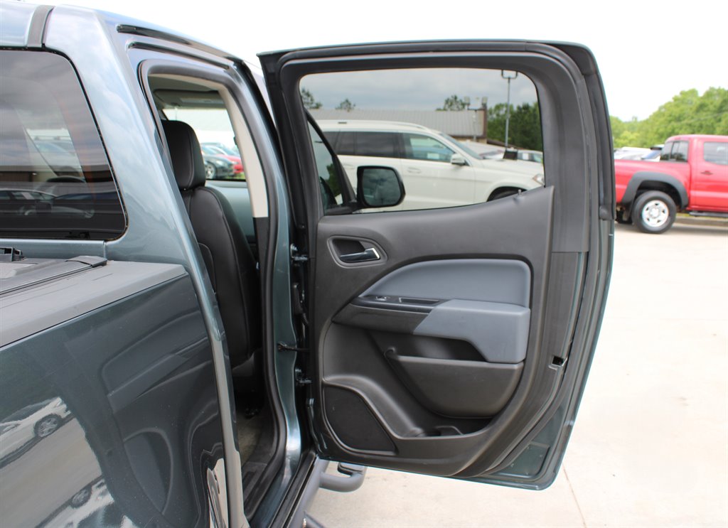 2015 Chevrolet Colorado Z71 photo 35