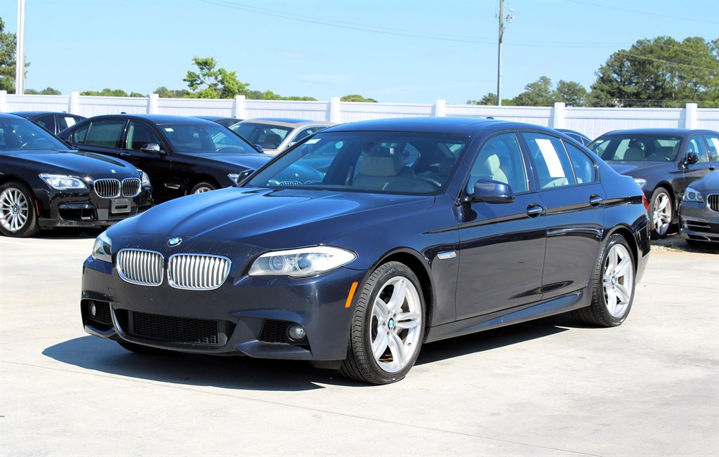 2011 Bmw 550i 5-Series photo 3