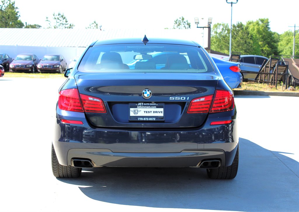 2011 BMW 5 Series 550i - Photo 6