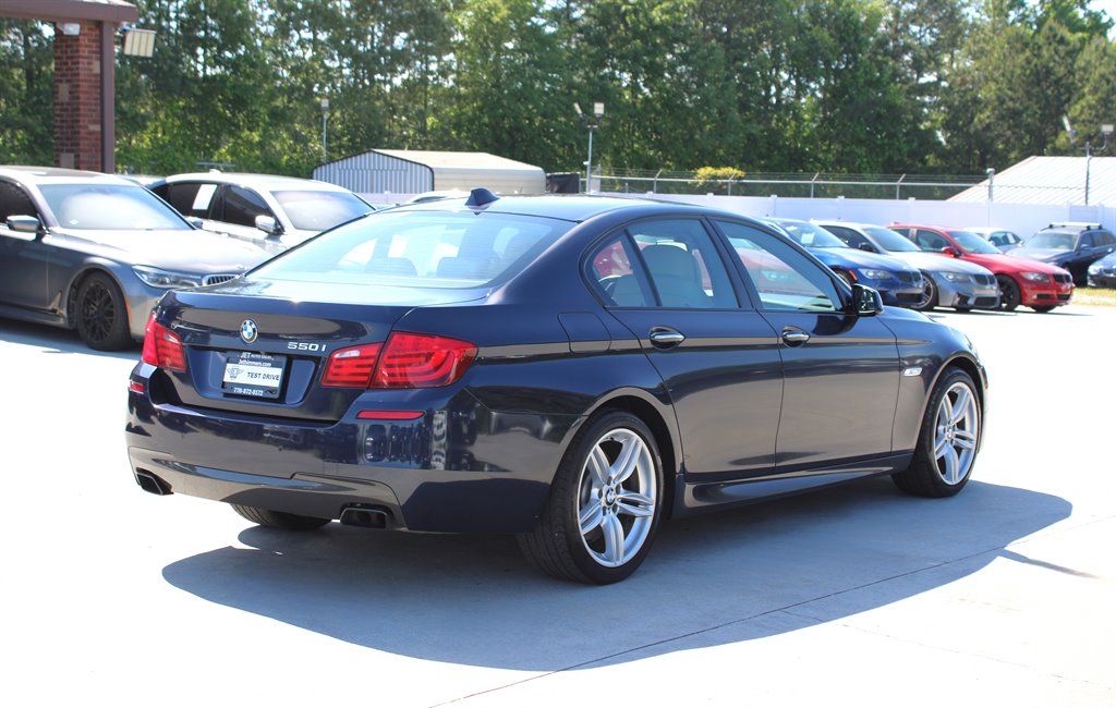 2011 BMW 5 Series 550i - Photo 7