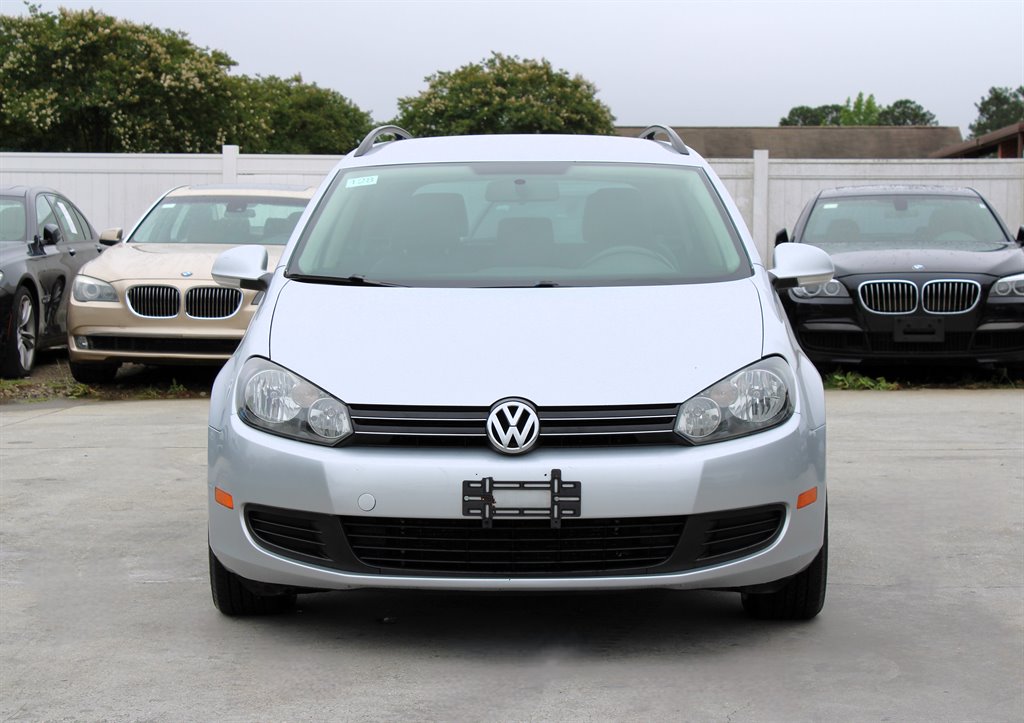2014 Volkswagen Jetta SportWagen TDI photo 2