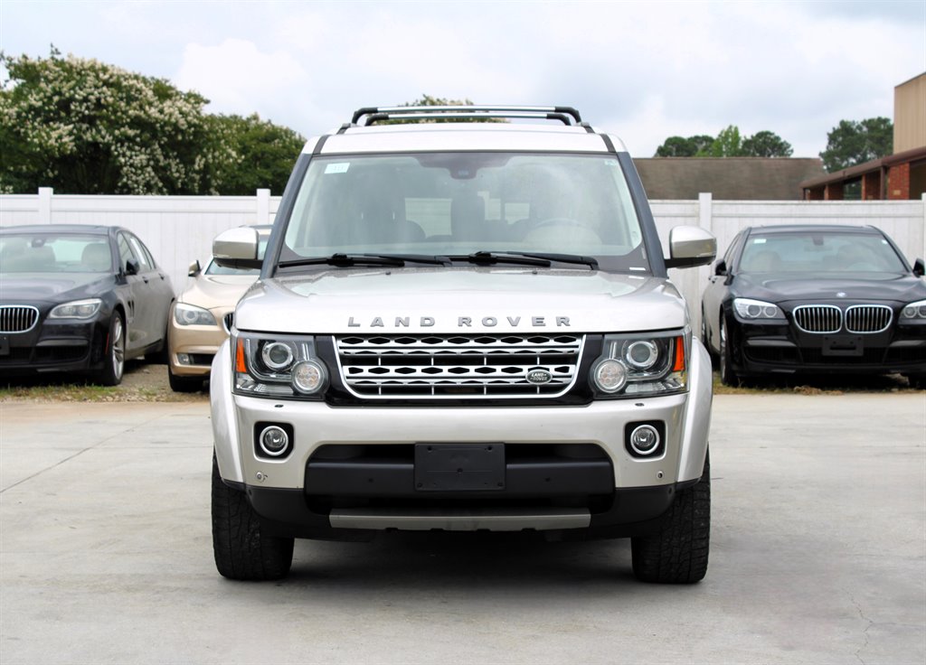 2015 Land Rover LR4 HSE LUX photo 2