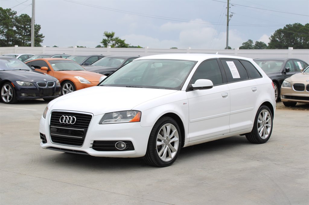 2013 Audi A3 Premium photo 3