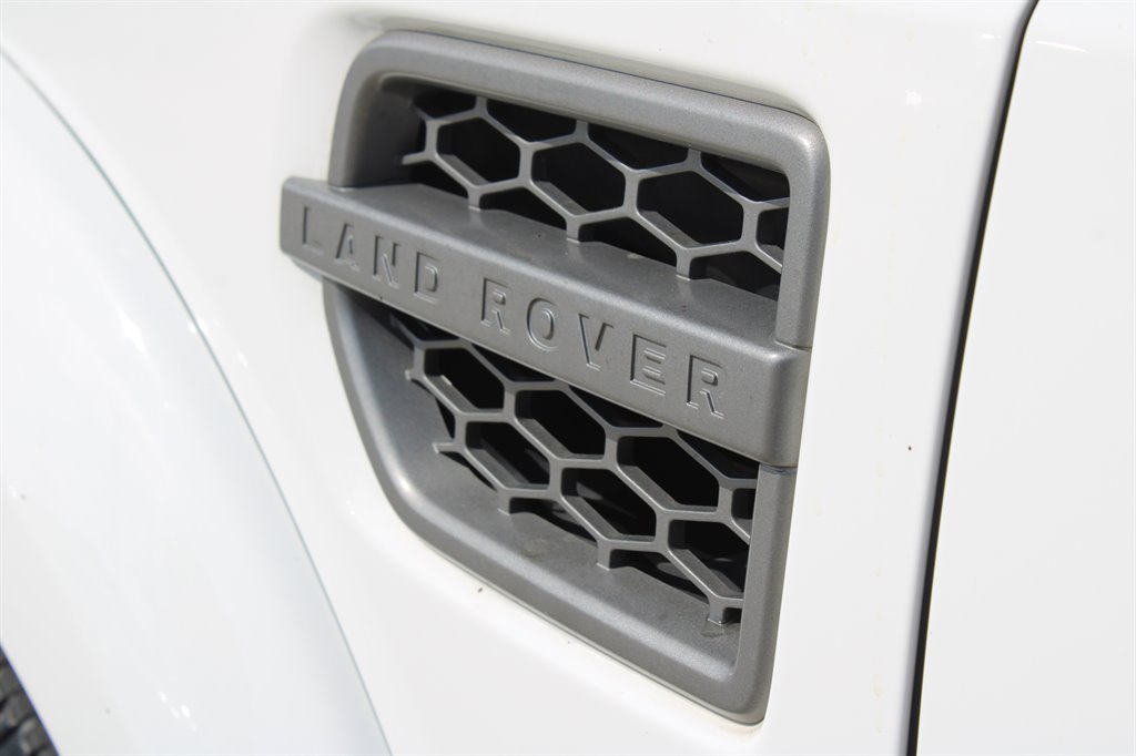 2014 Land Rover LR4 Base - Photo 8