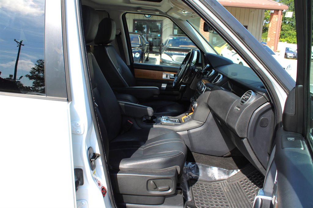 2014 Land Rover LR4 Base - Photo 16