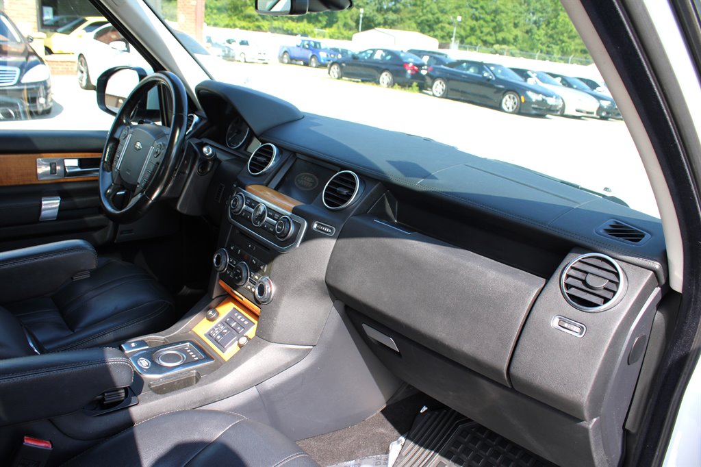 2014 Land Rover LR4 Base - Photo 17