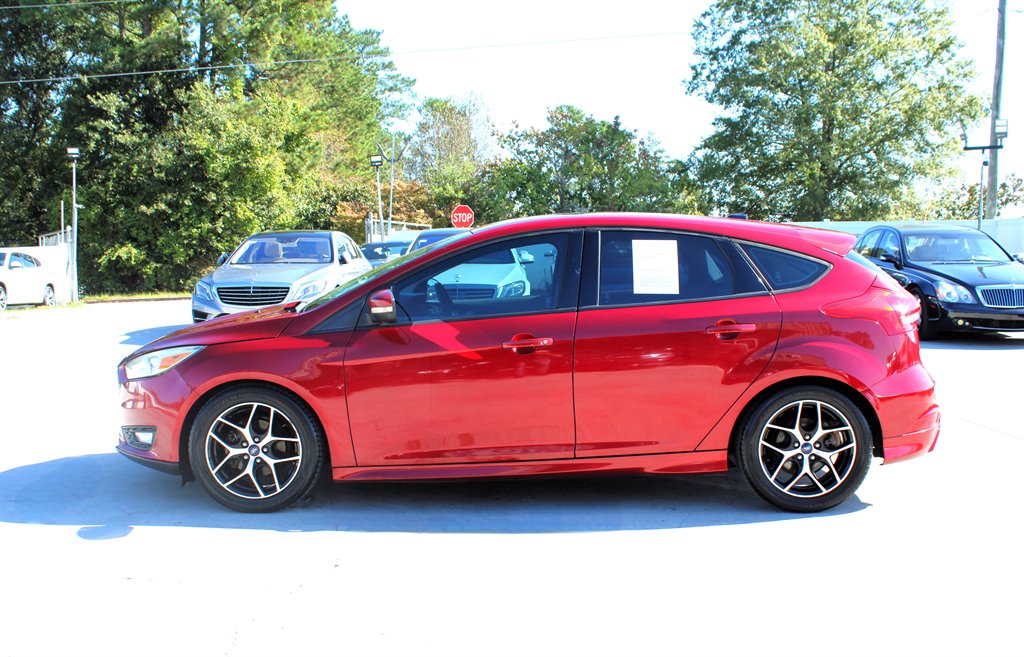 2016 Ford Focus SE photo 3