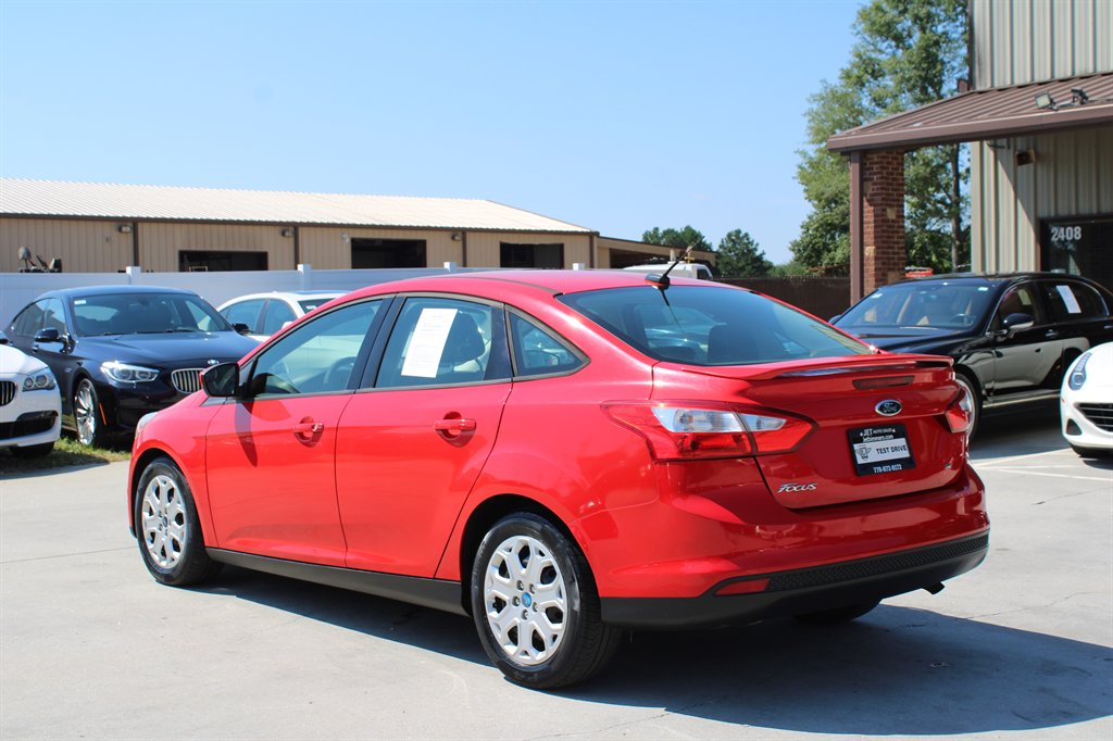 2012 Ford Focus SE - Photo 4