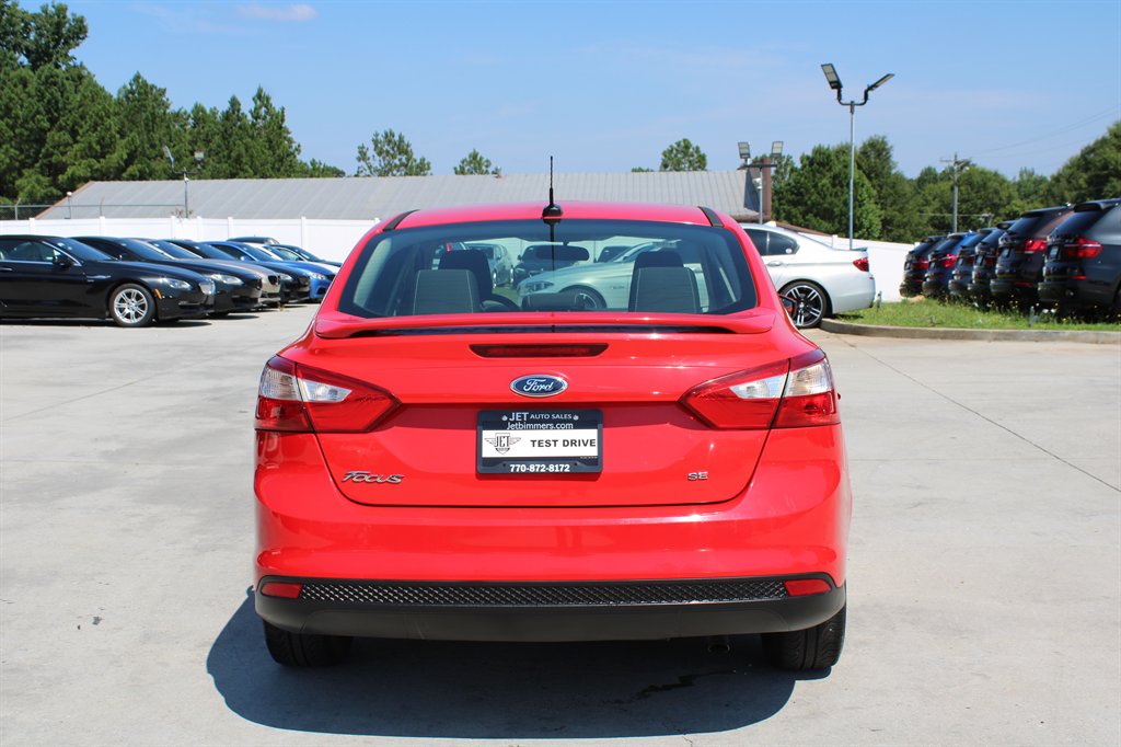 2012 Ford Focus SE - Photo 5