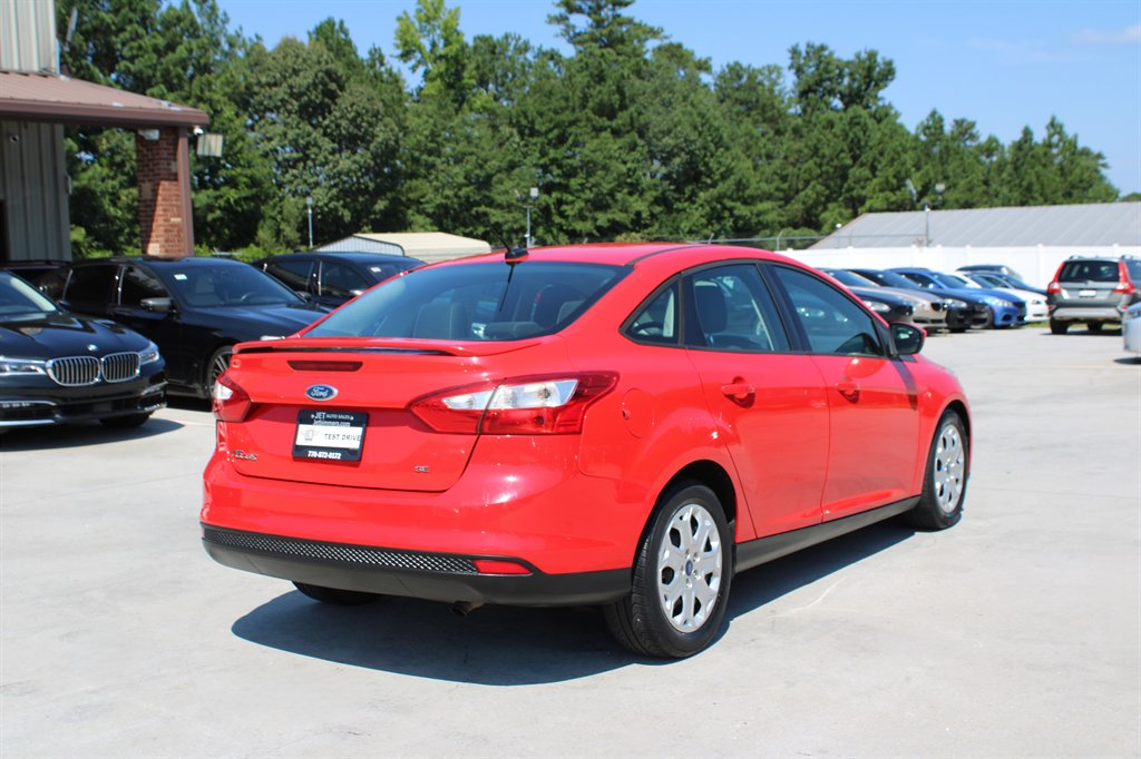 2012 Ford Focus SE - Photo 6