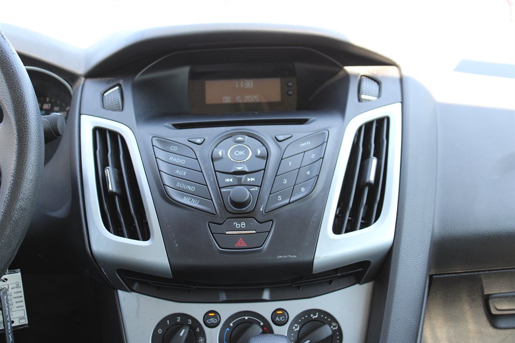 2012 Ford Focus SE - Photo 10