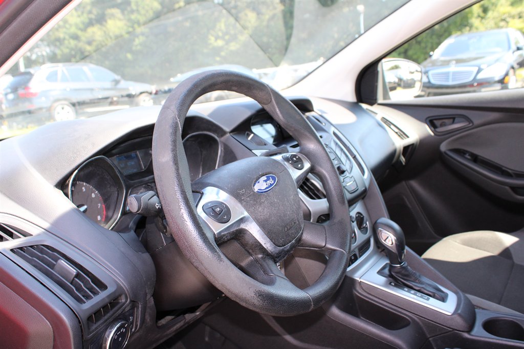 2012 Ford Focus SE - Photo 12