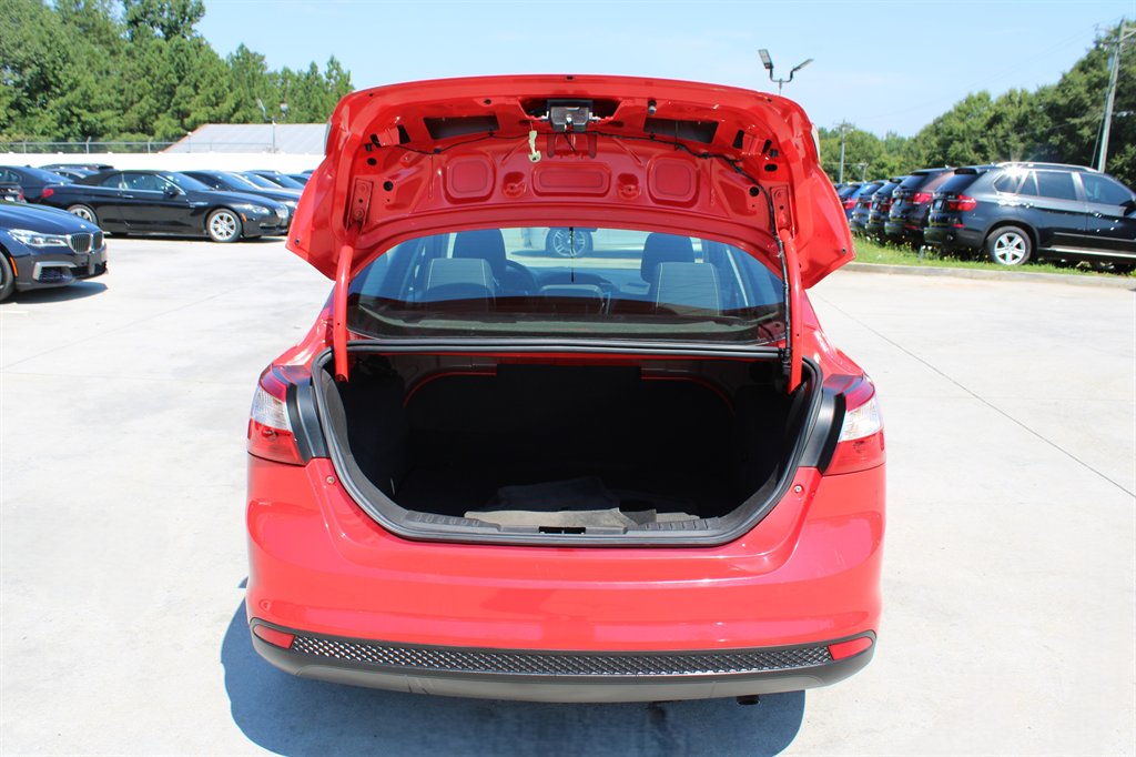2012 Ford Focus SE - Photo 24