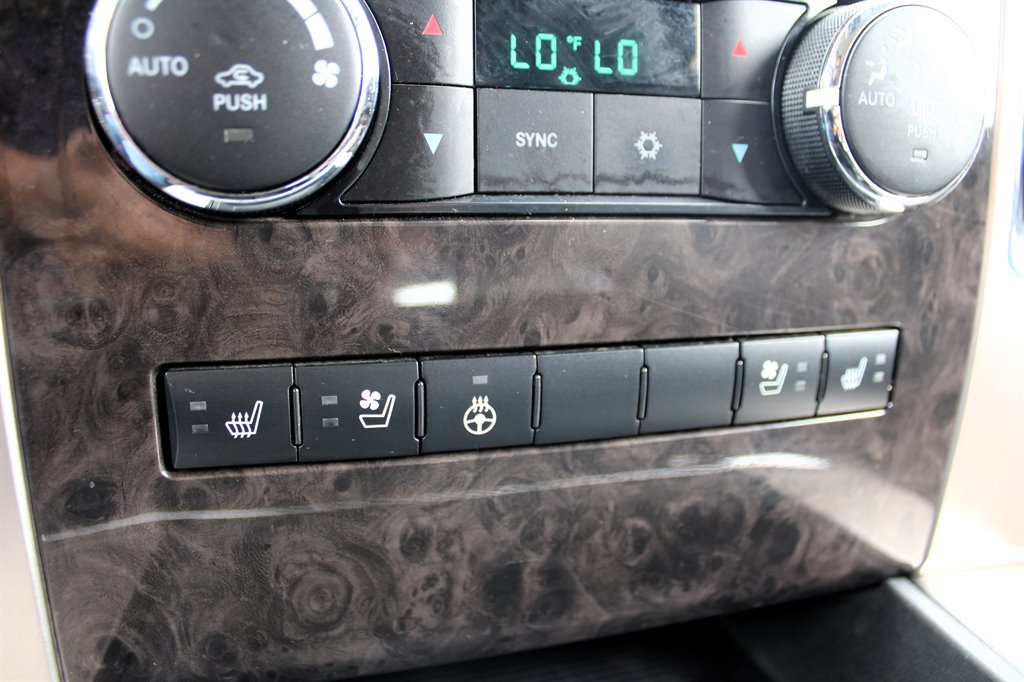 2012 Ram 3500 Laramie Longhorn photo 37