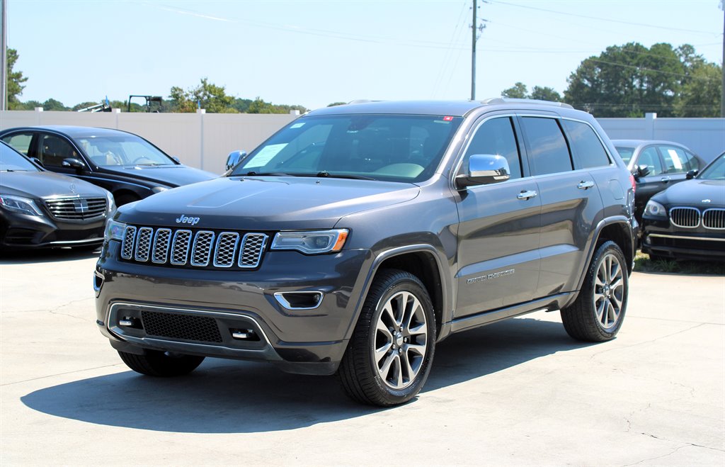2017 Jeep Grand Cherokee Overland photo 3