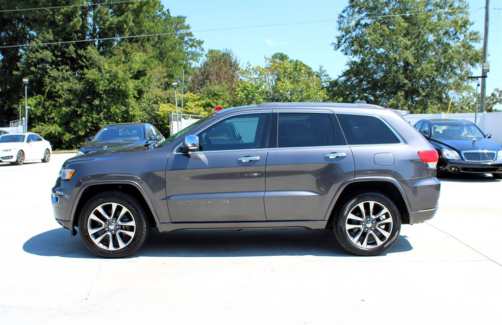 2017 Jeep Grand Cherokee Overland photo 4