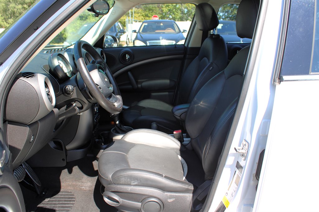 2012 Mini Countryman S photo 11