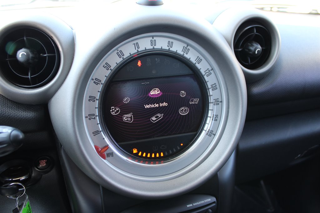 2012 Mini Countryman S photo 18