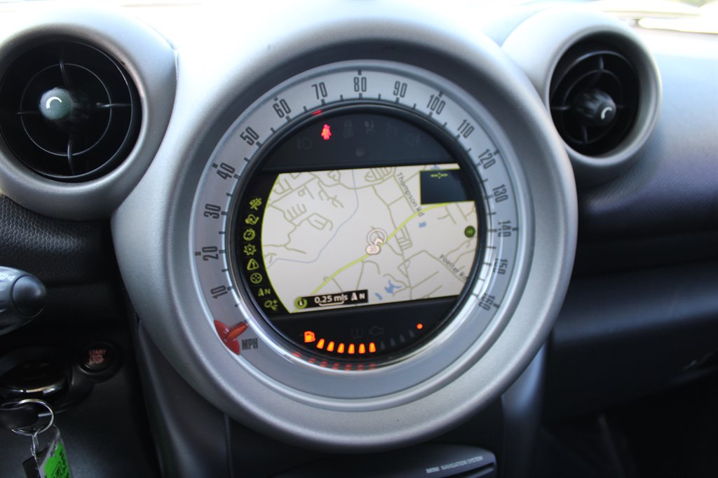 2012 Mini Countryman S photo 19