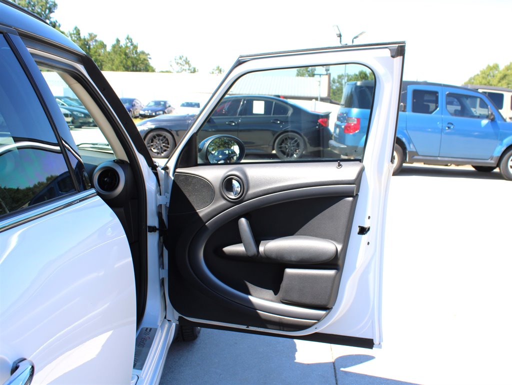 2012 Mini Countryman S photo 23