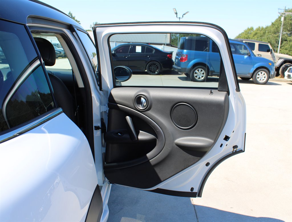2012 Mini Countryman S photo 25