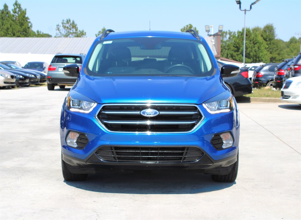 2019 Ford Escape Titanium photo 2