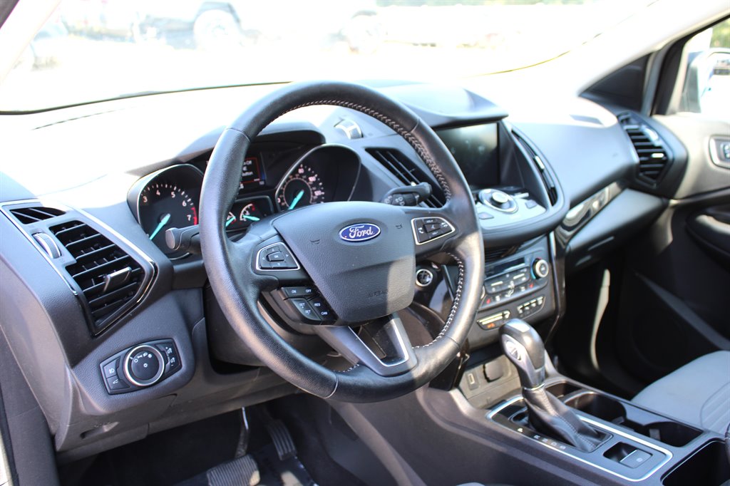 2019 Ford Escape Titanium photo 14