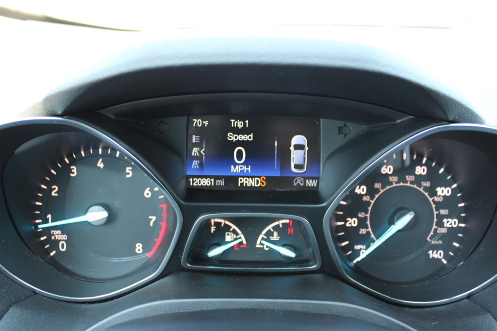 2019 Ford Escape Titanium photo 19