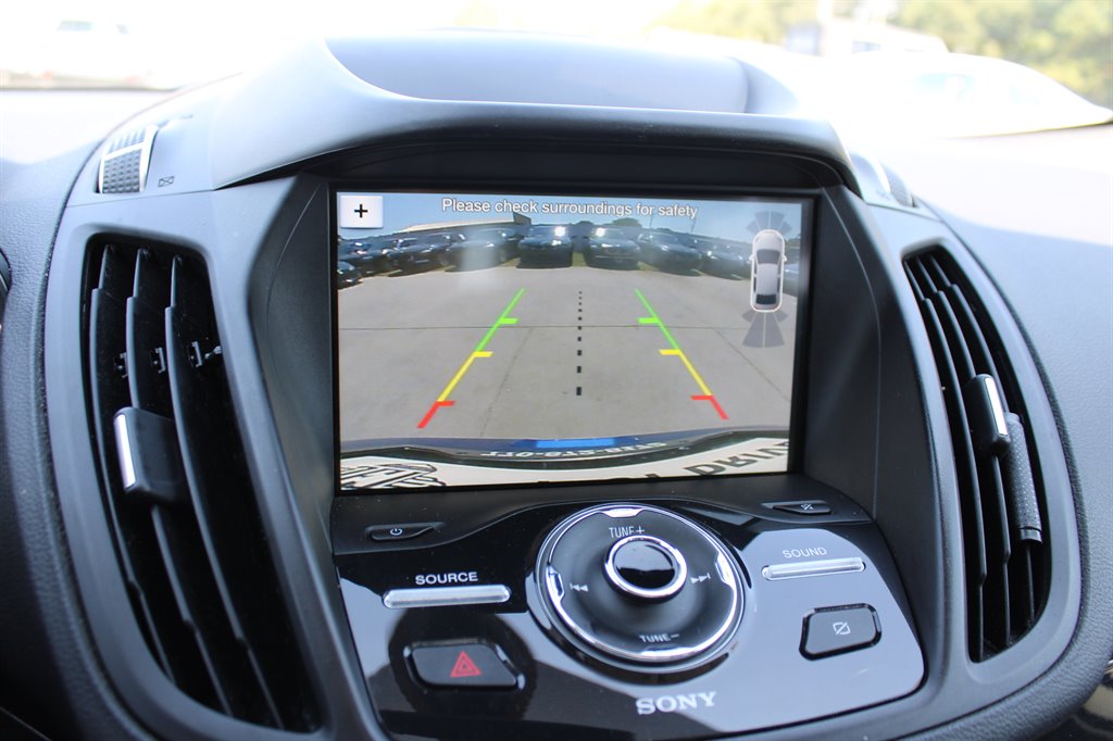 2019 Ford Escape Titanium photo 23
