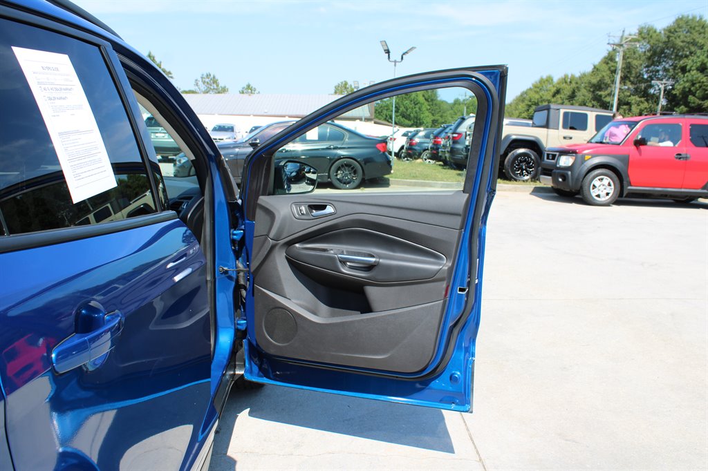 2019 Ford Escape Titanium photo 29