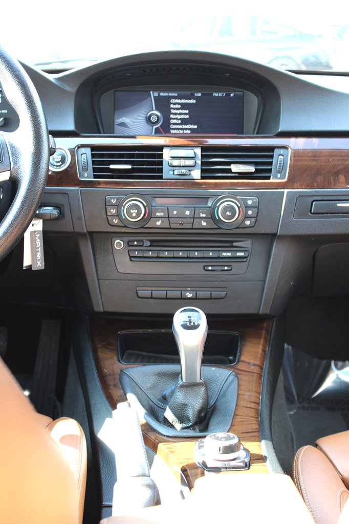 2011 Bmw 335i xDrive SA photo 9