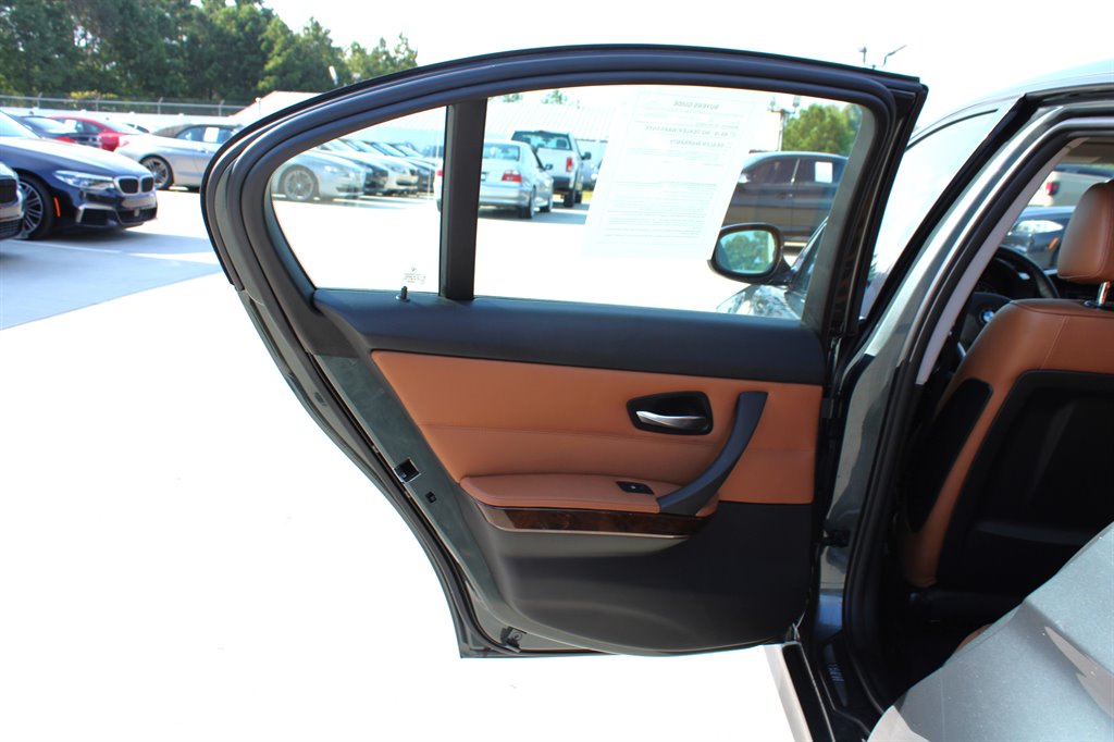 2011 Bmw 335i xDrive SA photo 25