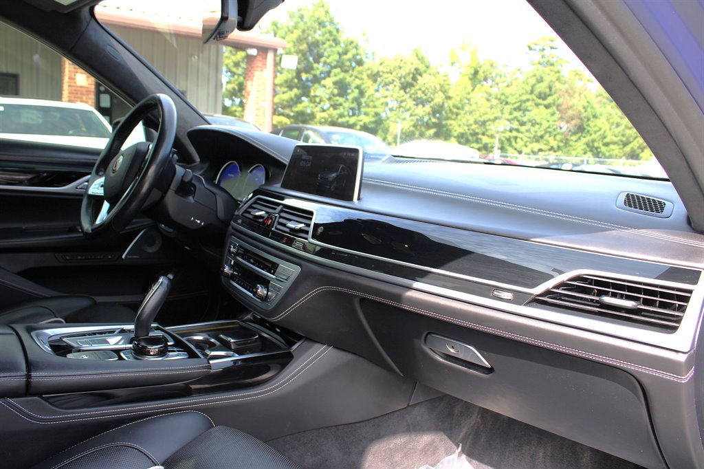 2019 Bmw B7 xDrive Sedan photo 24