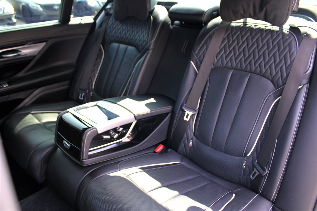 2019 Bmw B7 xDrive Sedan photo 27