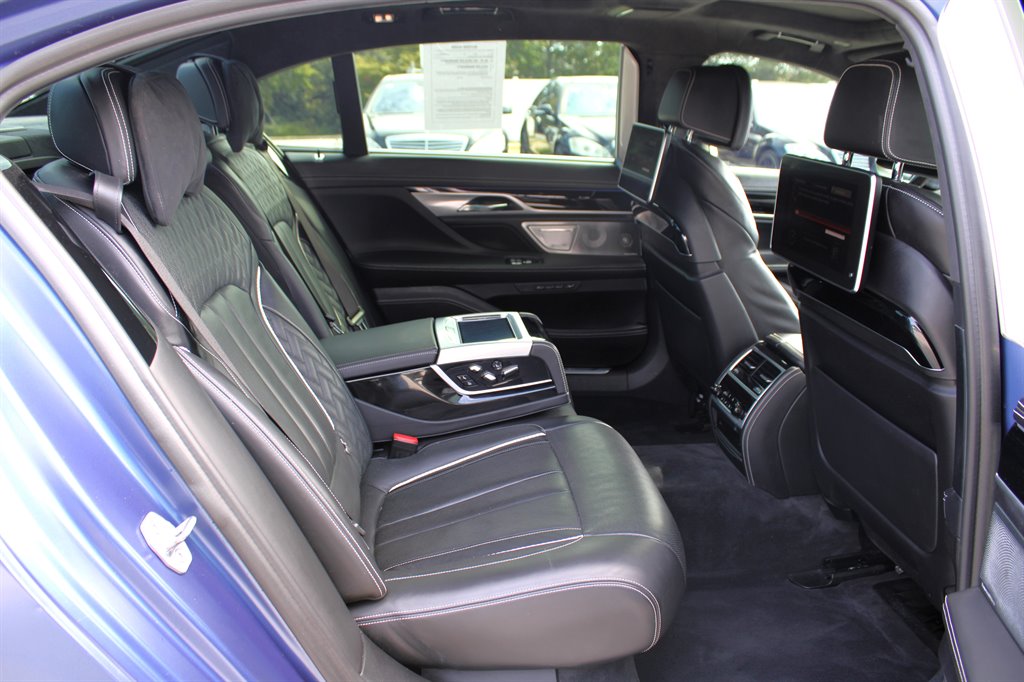 2019 Bmw B7 xDrive Sedan photo 28