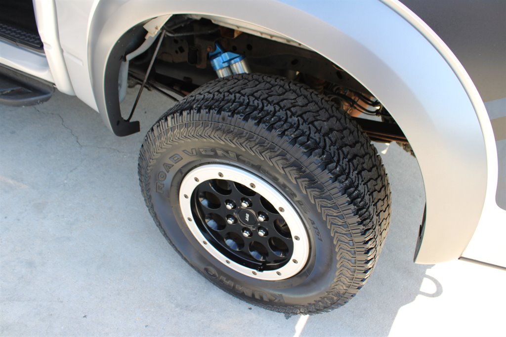 2013 Ford F-150 Raptor SVT photo 17