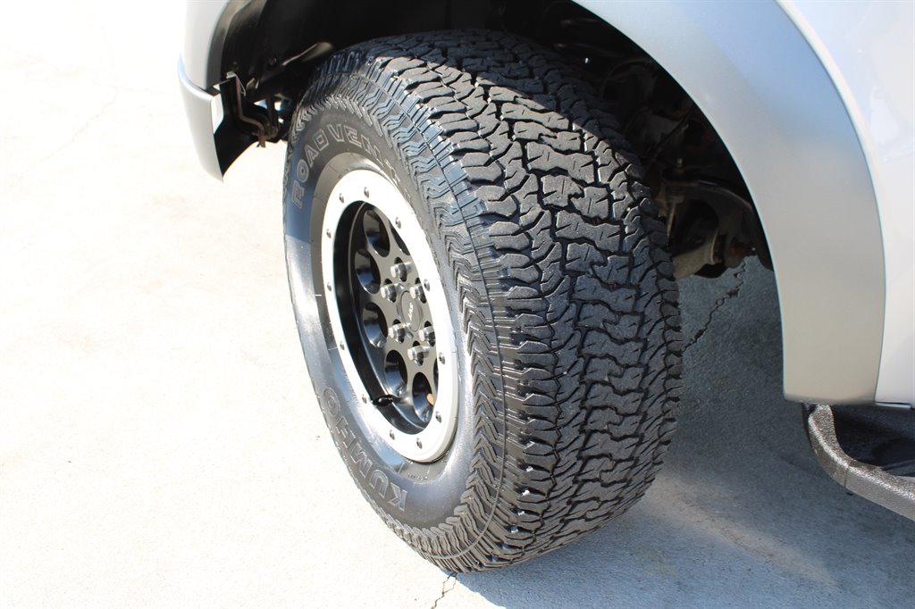 2013 Ford F-150 Raptor SVT photo 18