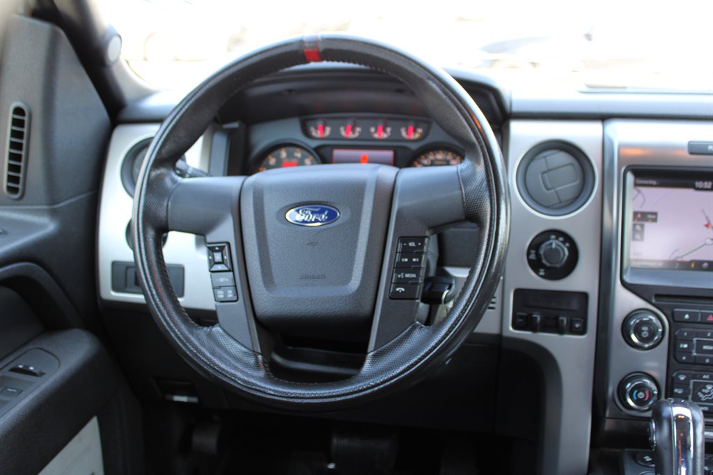 2013 Ford F-150 Raptor SVT photo 21