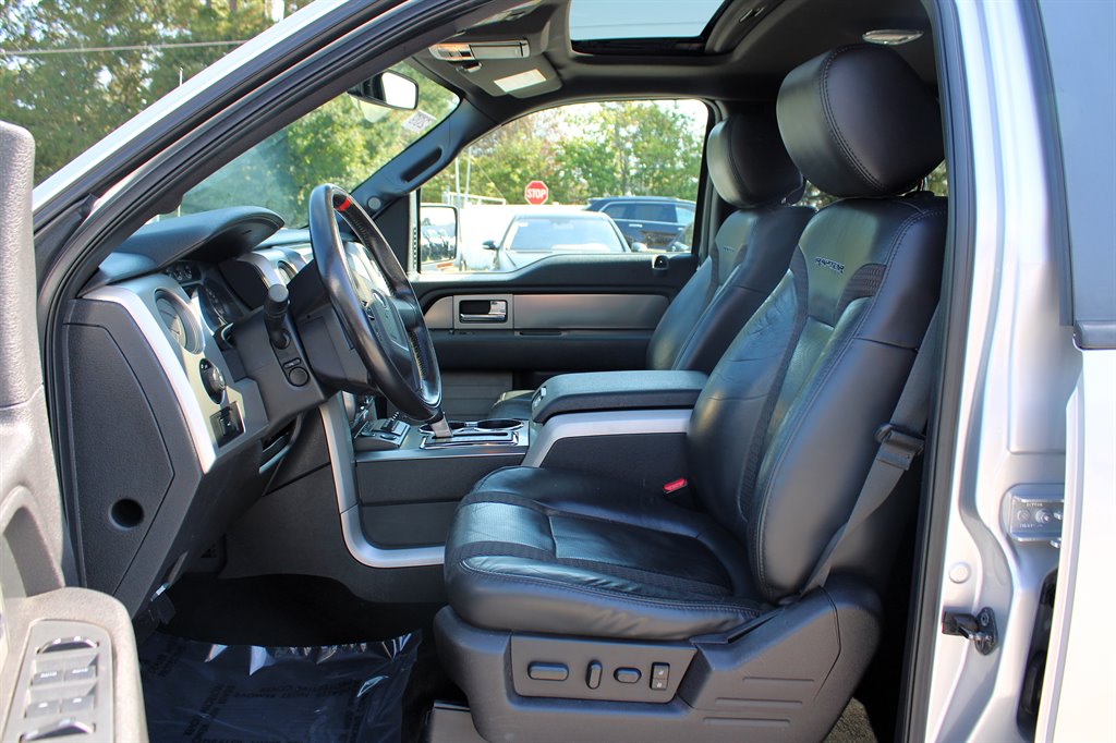2013 Ford F-150 Raptor SVT photo 22