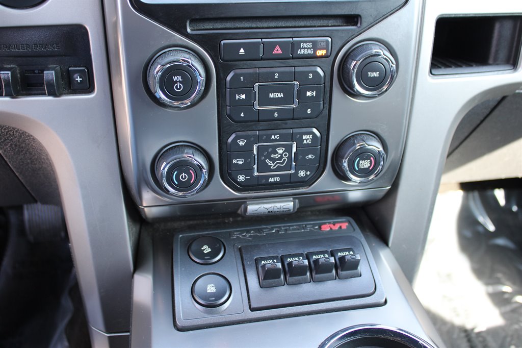 2013 Ford F-150 Raptor SVT photo 33