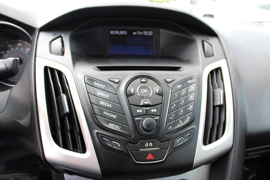 2013 Ford Focus SE photo 20