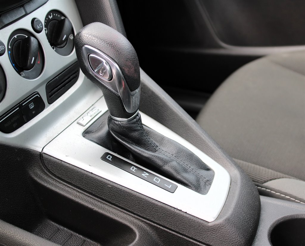 2013 Ford Focus SE photo 22
