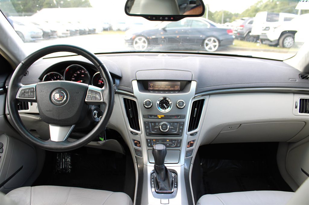 2009 Cadillac CTS photo 9