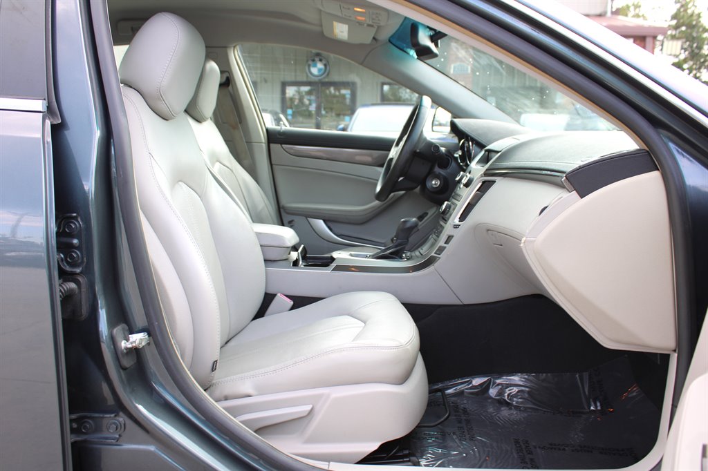 2009 Cadillac CTS photo 13