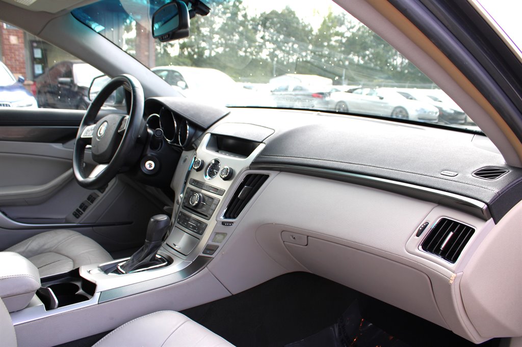 2009 Cadillac CTS photo 14