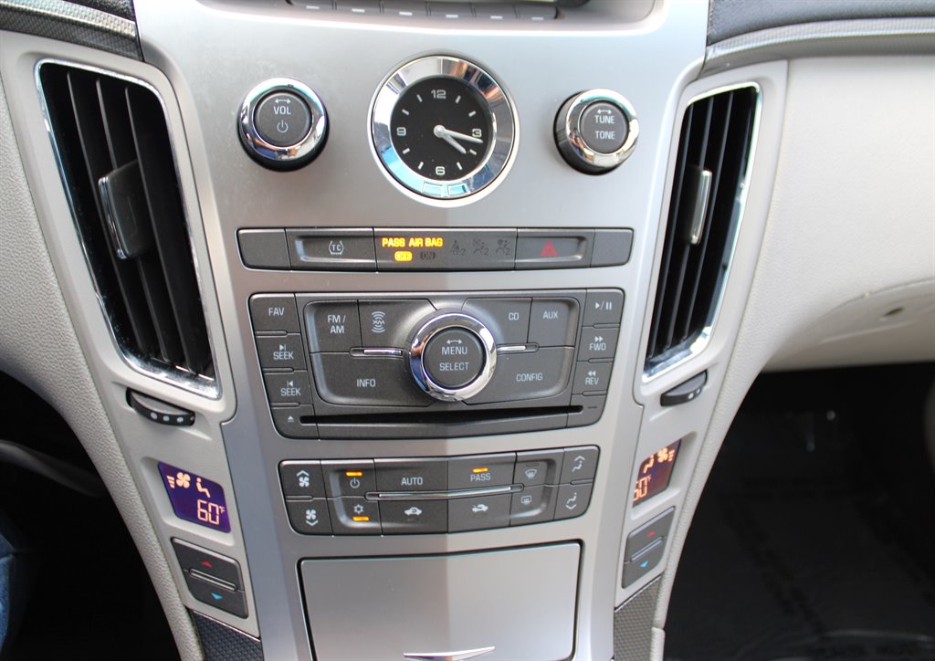 2009 Cadillac CTS photo 18