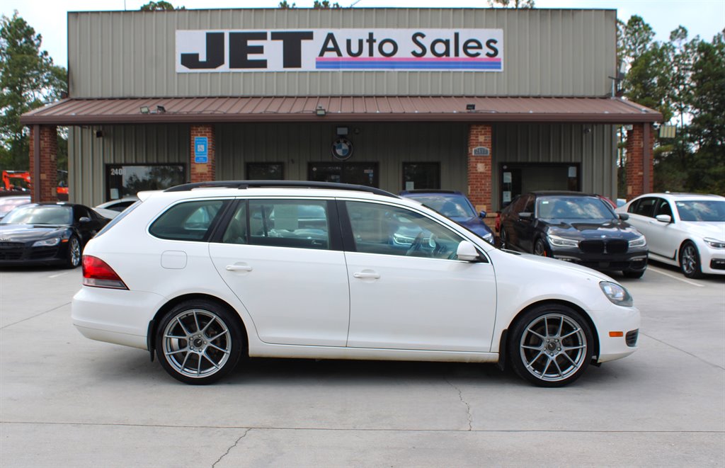 2013 Volkswagen Jetta SportWagen TDI photo 8
